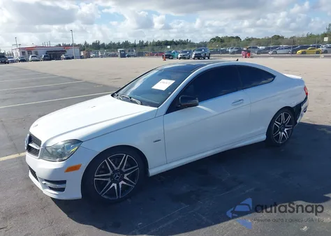 2013 Mercedes-Benz C 250 from USA, damaged, VIN WDDGJ4HB7DG034156